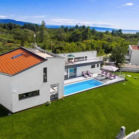 4 Bedrooms In Krnica