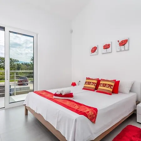 Villa 4 Bedrooms In Krnica