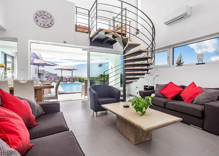 Villa 4 Bedrooms In Krnica