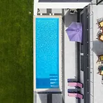 4 Bedrooms In Krnica Marčana