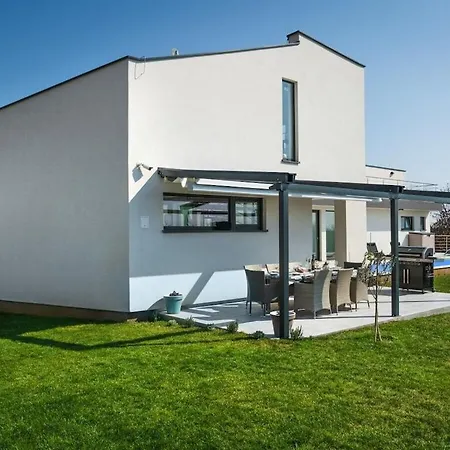 4 Bedrooms In Villa *