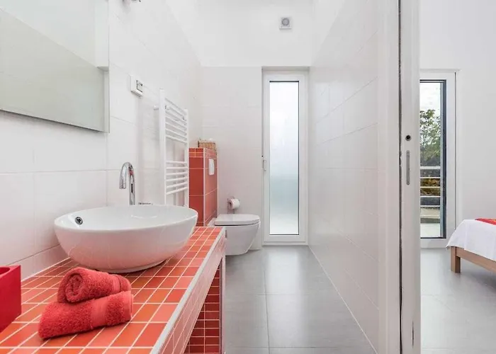 4 Bedrooms In Villa Marčana