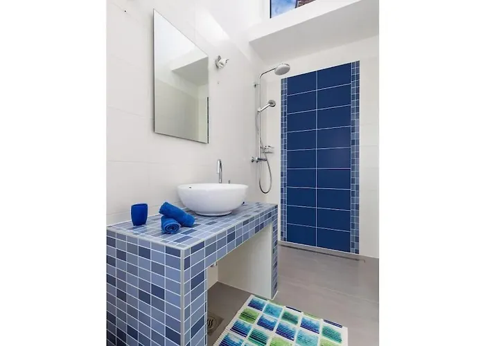 4 Bedrooms In * Marčana